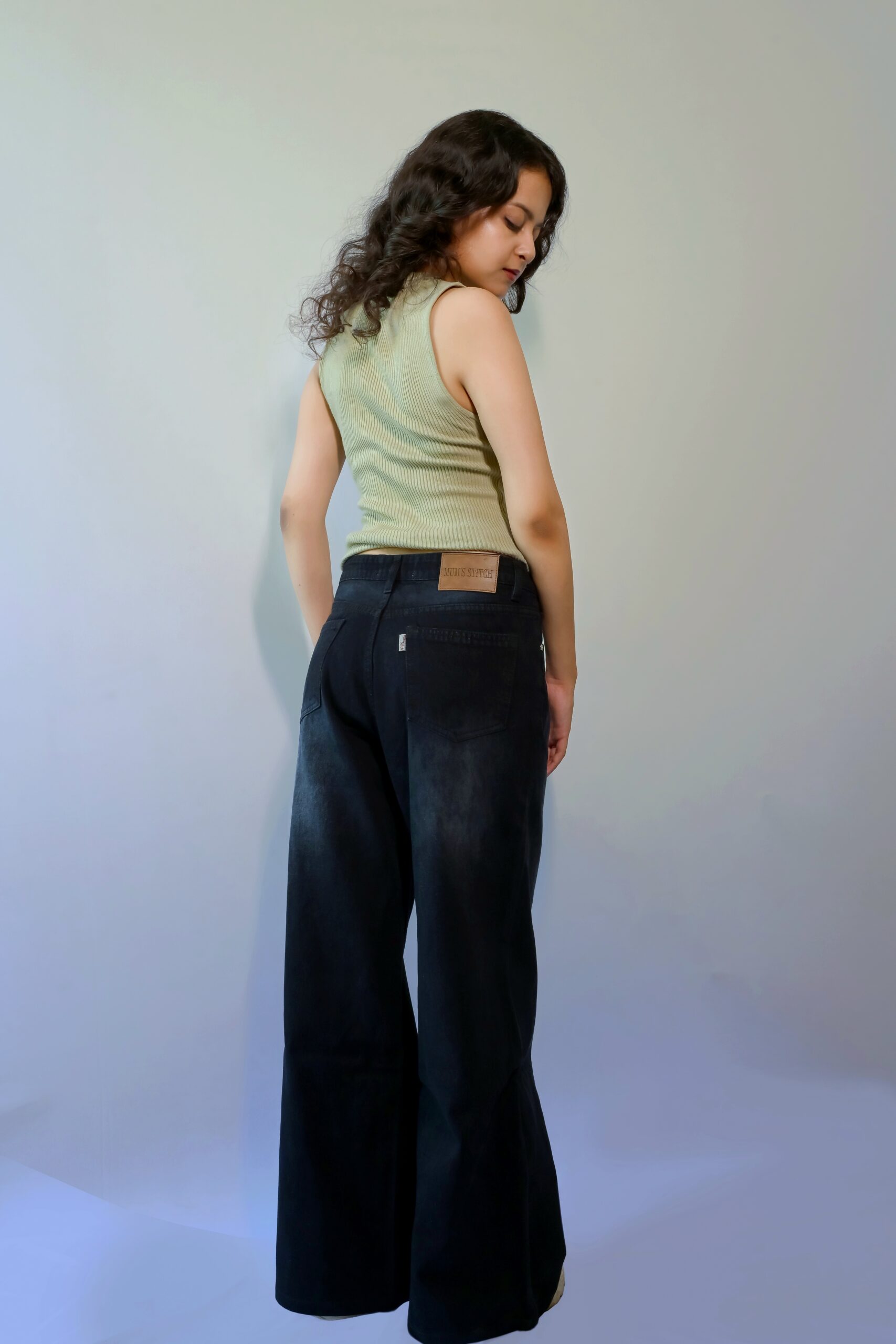SMOKEY -LOOSE FIT - Image 4